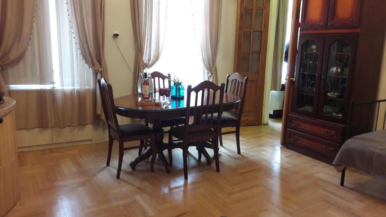 Vertskhli 50 Apartment Tbilisi Ngoại thất bức ảnh